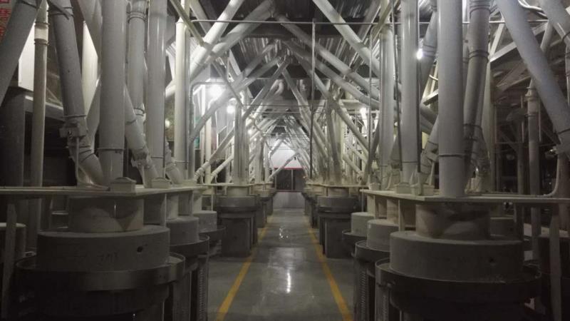 產(chǎn)品名稱(chēng)：200噸石磨成套設備
產(chǎn)品型號：
產(chǎn)品規格：